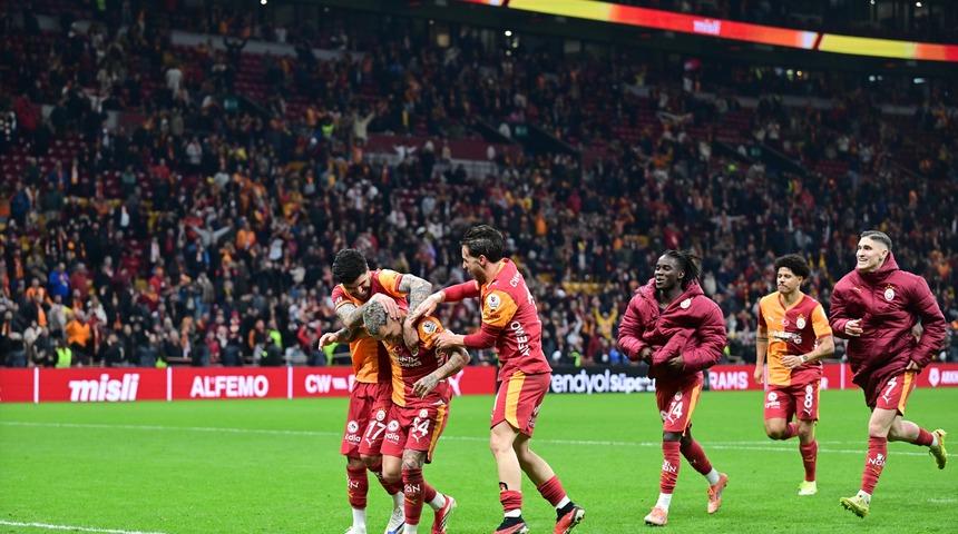 O isimden Fenerbah&ccedil;e'ye Galatasaray tavsiyesi! Puan farkının nedenini a&ccedil;ıkladı