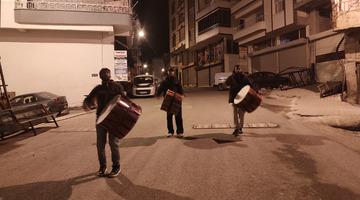 40 yıldır halay davulu &ccedil;alarak sahura uyandırıyorlar