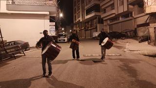 40 yıldır halay davulu çalarak sahura uyandırıyorlar