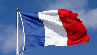 Fransa'da se&ccedil;im heyecanı: Se&ccedil;menler bug&uuml;n sandık başında