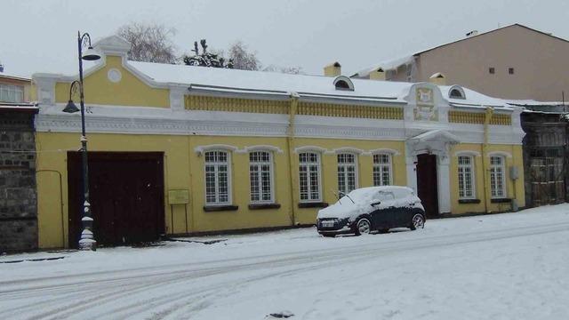 Mart ayında yağan kar, kenti yeniden beyaza b&uuml;r&uuml;d&uuml; 7