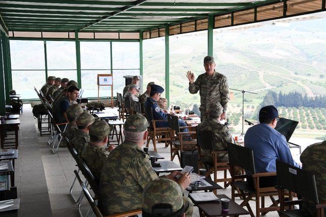 Orgeneral Akar, Ege Ordu Komutanlığında incelemelerde bulundu