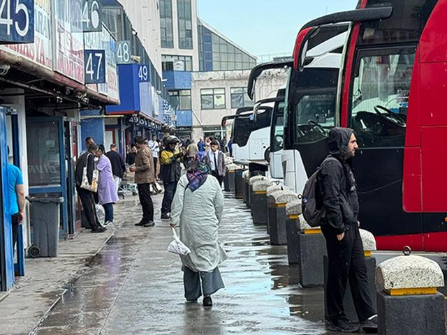 Biletlerin y&uuml;zde 90'ı t&uuml;kendi: Bayram tatiline gideceklere &ccedil;ağrı