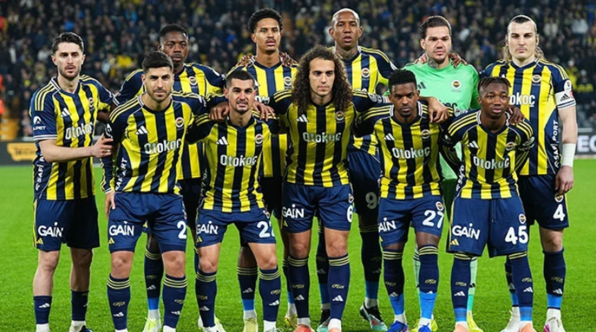 Fenerbah&ccedil;eli yıldızın eşi gece yarısı isyan etti! "Tehditler alıyorum"