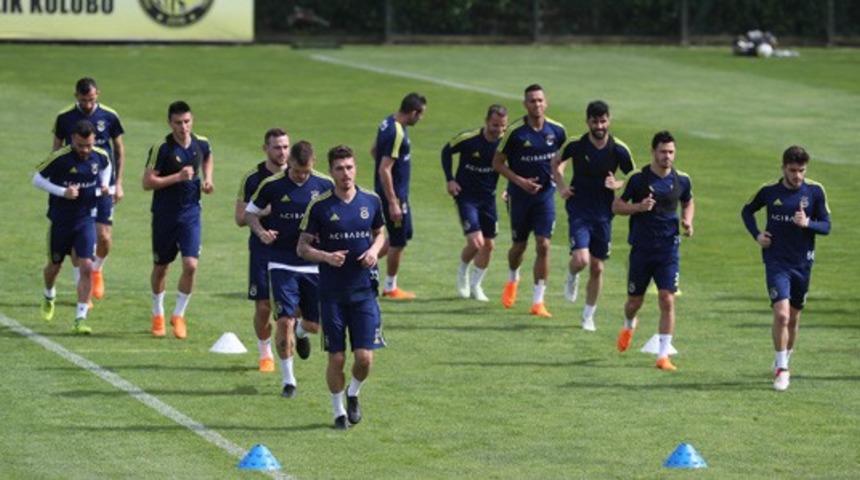 Fenerbah&ccedil;e, Osmanlıspor ma&ccedil;ı hazırlıklarını s&uuml;rd&uuml;rd&uuml;
