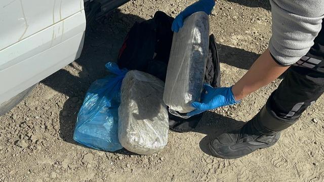 Adana'da uyuşturucu operasyonu! Yakalanan 2 zanlı tutuklandı