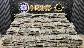 K&uuml;&ccedil;&uuml;k&ccedil;ekmece&rsquo;de nefes kesen uyuşturucu operasyonu: 527 kilo uyuşturucu ele ge&ccedil;irildi
