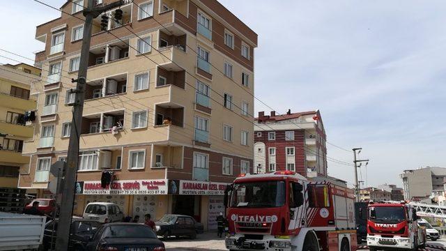 Ocakta unutulan tencere itfaiye ekiplerini alarma geçirdi