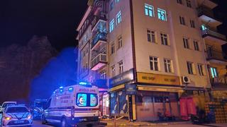 Dengesini kaybederek üçüncü kattan düştü, yaşamını yitirdi