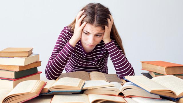 Sınav kaygısı nedir? Uzman isimden ailelere önemli uyarılar