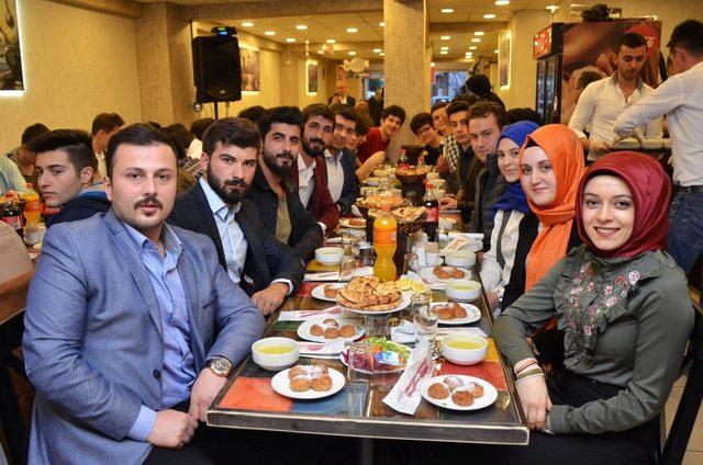 Başkan Bakıcı Gençlik Kolları ile bir araya geldi