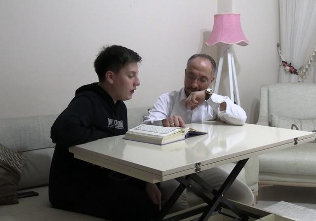 Kur’an-ı Kerim’i ezberlemenin ötesine geçti 3