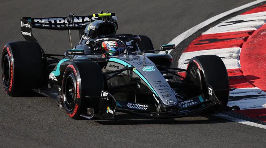 &Ccedil;in Grand Prix&rsquo;sinde tarihi zafer! Kimi Antonelli kariyerinde ilk kez kazandı