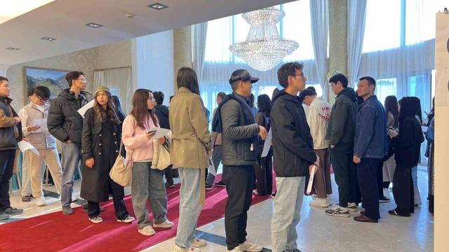 Ankara&rsquo;da sandıklar kuruldu! Kazakistan vatandaşları i&ccedil;in oy işlemi başladı 5