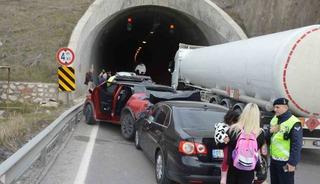 Samsun&rsquo;da 6 aracın karıştığı zincirleme kaza: 1 yaralı