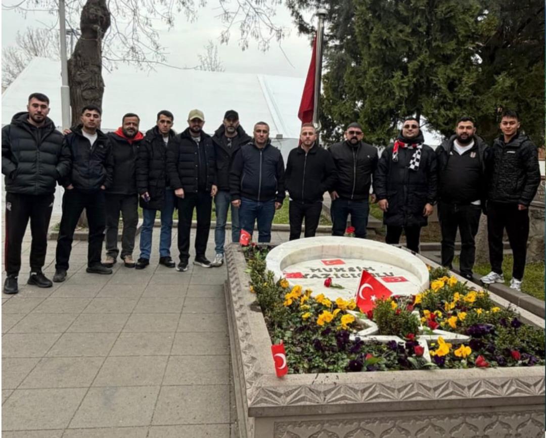 Beşiktaş &Ccedil;arşı dan Ankara da t&uuml;yleri diken diken eden vefa! Muhsin Yazıcıoğlu ziyaretine &ouml;vg&uuml; yağdı: "Helal olsun..." 1