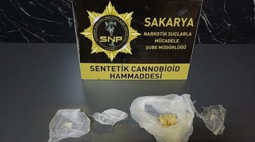 Sakarya'da zehir tacirlerine operasyon: 3 tutuklama