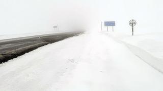 Ardahan-Şavşat kara yolu kar nedeniyle tır trafiğine kapatıldı