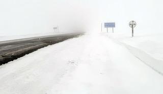 Ardahan-Şavşat kara yolu kar nedeniyle tır trafiğine kapatıldı