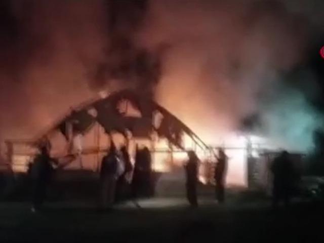 İneg&ouml;l'de hayvan &ccedil;iftliğinde yangın: 580 hayvan telef oldu