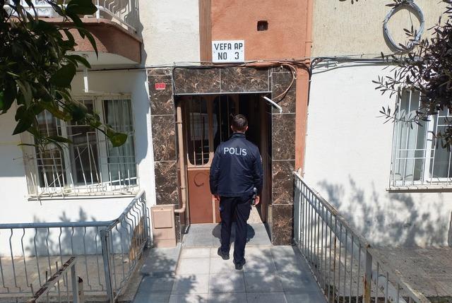 Manisa da bir kişinin evinde ölü bulunmasına ilişkin 2 şüpheli tutuklandı 1