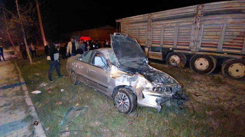 Bolu&rsquo;da kazada ortalık savaş alanına d&ouml;nd&uuml;: 4 yaralı