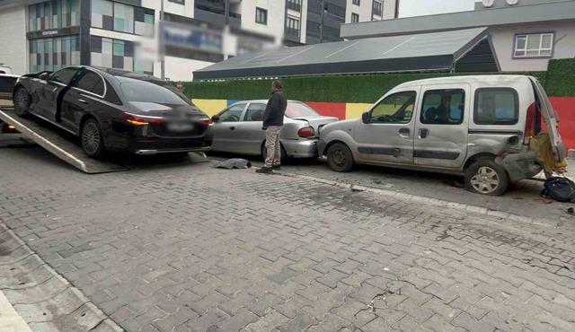 Tekirdağ&rsquo;da 5 aracın karıştığı zincirleme kaza kamerada 1