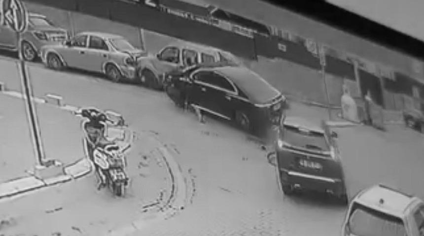 Tekirdağ&rsquo;da 5 aracın karıştığı zincirleme kaza kamerada