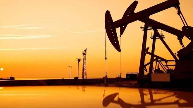 Japonya, rezervlerinden petrol&uuml; piyasaya s&uuml;rmeye başladı