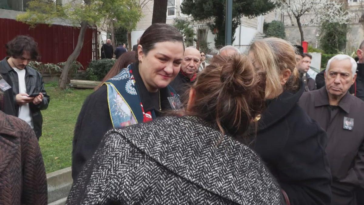 T&uuml;rkiye İlber Hocası i&ccedil;in ağladı! İlber Ortaylı son yolculuğuna uğurlandı 5