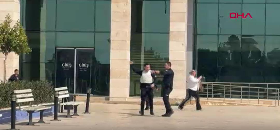 Son dakika | Kepez Kaymakamlık binasında panik! Özel Harekat olay yerinde, şüpheli kilitli odada 7