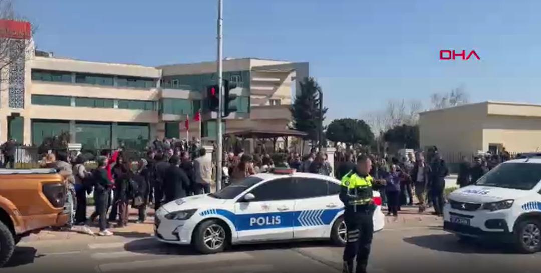 Son dakika | Kepez Kaymakamlık binasında panik! Özel Harekat olay yerinde, şüpheli kilitli odada 9