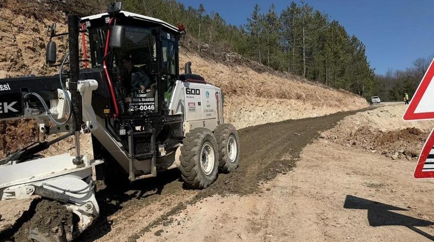 Sinop'ta heyelanla m&uuml;cadele