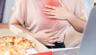 G&uuml;nl&uuml;k alışkanlıkların tetiklediği yakıcı sorun: Refl&uuml;...