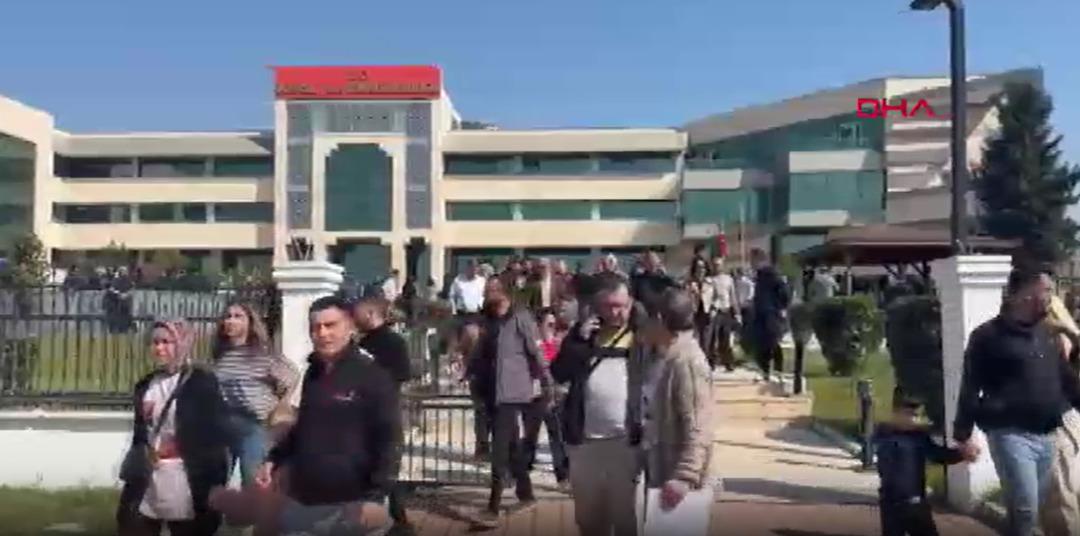 Son dakika | Kepez Kaymakamlık binasında panik! Özel Harekat olay yerinde, şüpheli kilitli odada 10