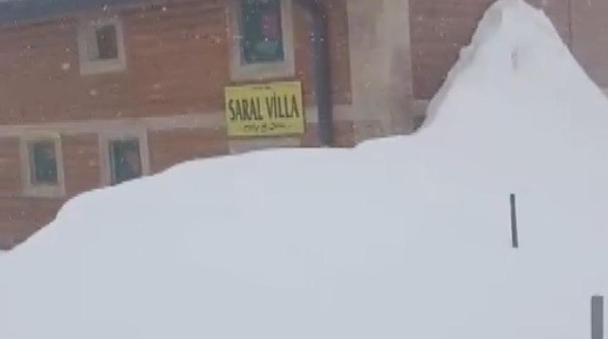 Bayburt&rsquo;ta Kılı&ccedil;kaya Yaylası kar altında kaldı