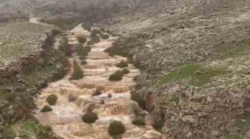 Emrud Şelalesinin su debisi y&uuml;kseldi