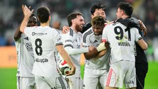 Beşiktaşlı yıldız o sözler sonrası çılgına döndü! 'Telefonun arkasına saklanmayın'