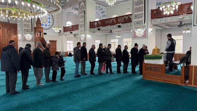 Adıyaman&rsquo;da Sakal-ı Şerif&rsquo;e b&uuml;y&uuml;k ilgi 2