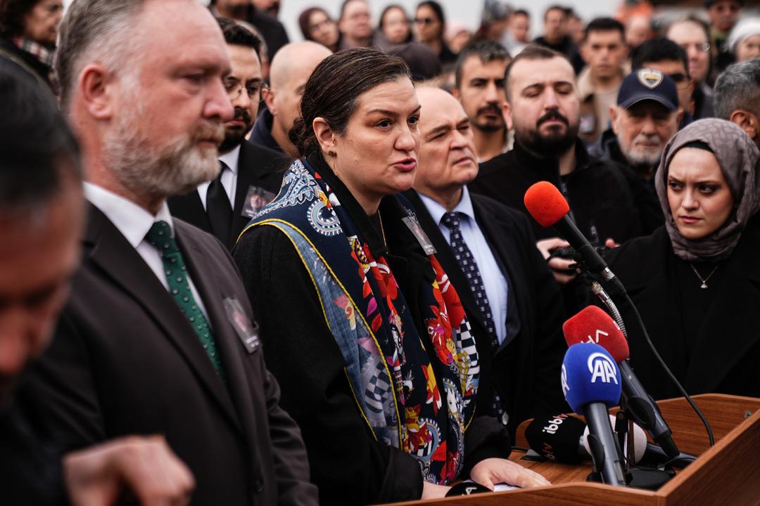 T&uuml;rkiye İlber Hocası na veda etti! İlber Ortaylı son yolculuğuna uğurlandı 4