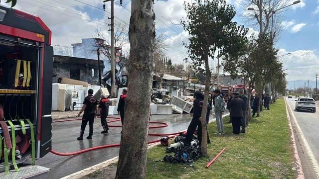 Kahramanmaraş’ta iş yeri yangını 1