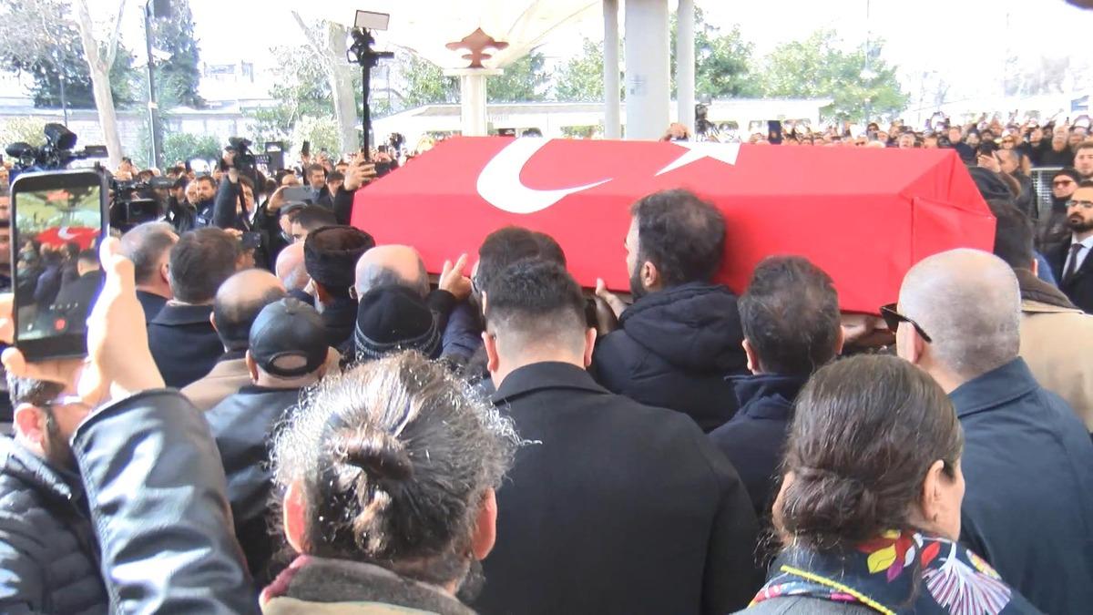 T&uuml;rkiye İlber Hocası i&ccedil;in ağladı! İlber Ortaylı son yolculuğuna uğurlandı 2