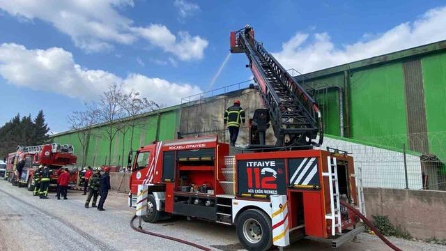 Kocaeli de fabrikada korkutan yangın 4