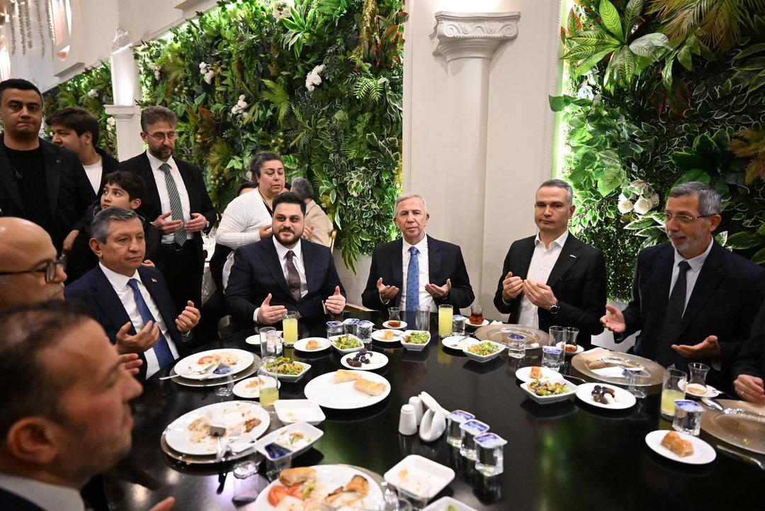 Mansur Yavaş "Bugünleri mumla ararız" diyerek uyardı: Muhalefete çağrısı dikkat çekti 2