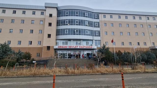 Diyarbakır&rsquo;da silahlı kavga: 1 &ouml;l&uuml; 1