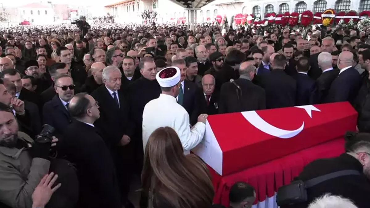 T&uuml;rkiye İlber Hocası i&ccedil;in ağladı! İlber Ortaylı son yolculuğuna uğurlandı 3