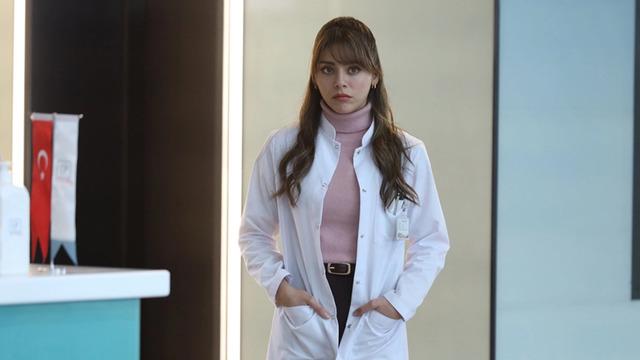 Doktor Başka Hayatta kadrosunda sürpriz isim: Usta oyuncunun kızı dahil oluyor! 