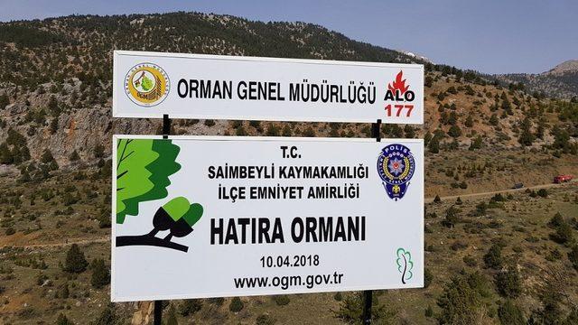 Polis Hatıra Ormanı projesiyle 400 fidan toprakla buluştu