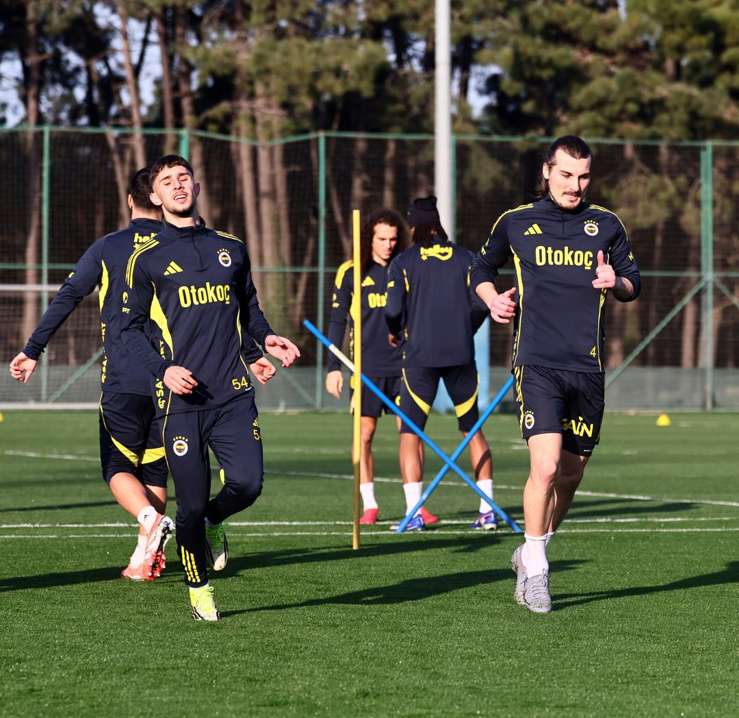 Gaziantep ma&ccedil;ı &ouml;ncesi Fenerbah&ccedil;e ye m&uuml;jde! Tedesco yu rahatlatan haber 1