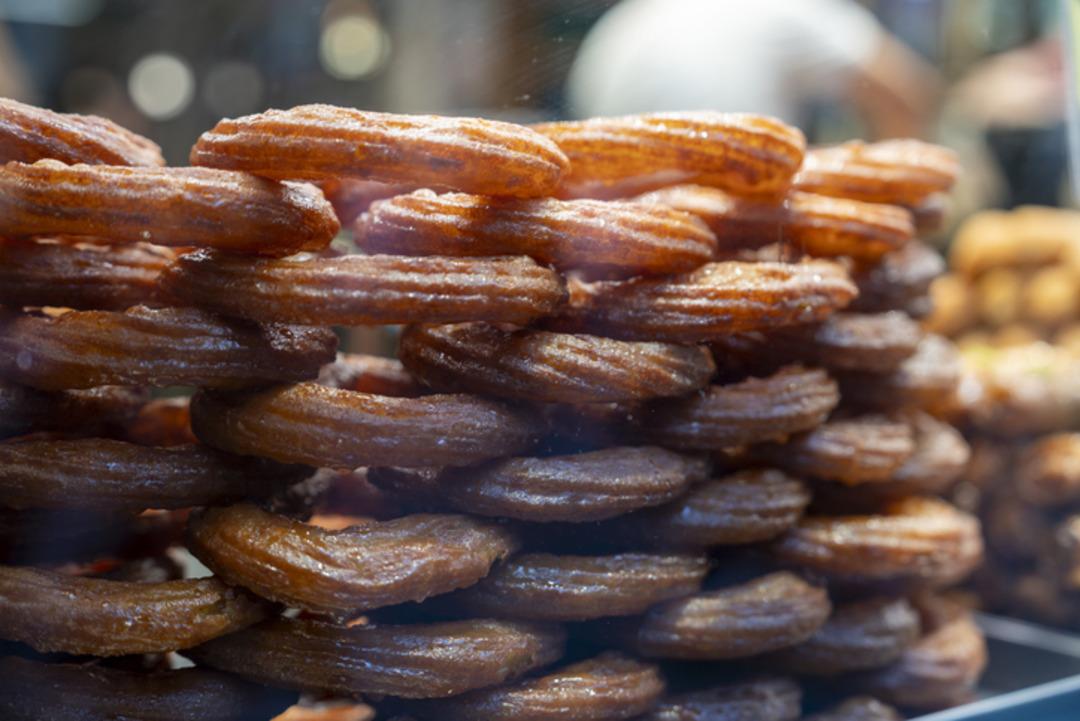 İftar &ouml;ncesi uzun kuyruk! Bu tatlı i&ccedil;in 1 saat bekliyorlar 3